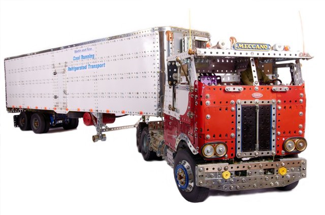 Peterbilt with 40ft refrigerated trailer
